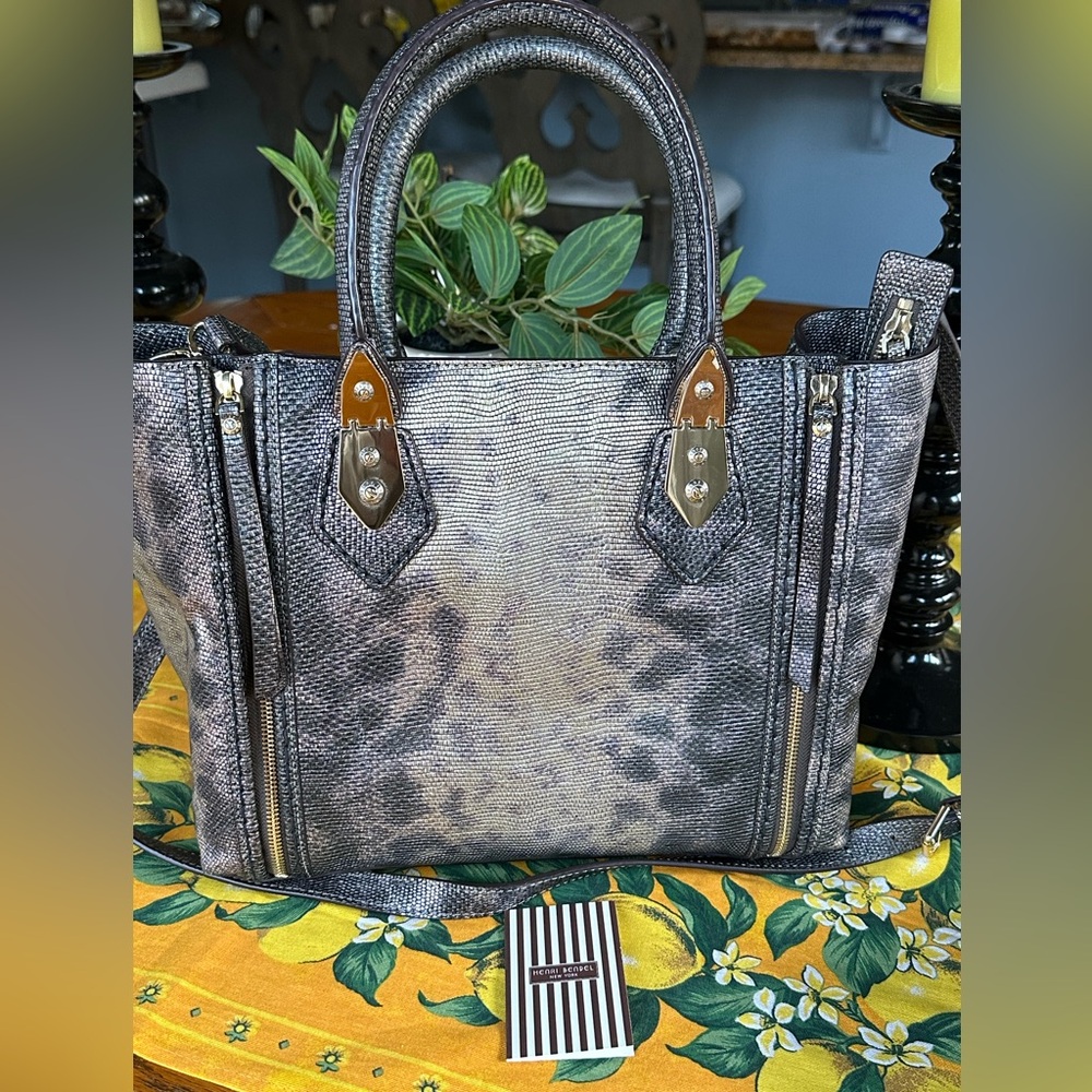 Stunning and Iconic Henri Bendel A-List Lizard Metallic Crossbody Satchel EUC